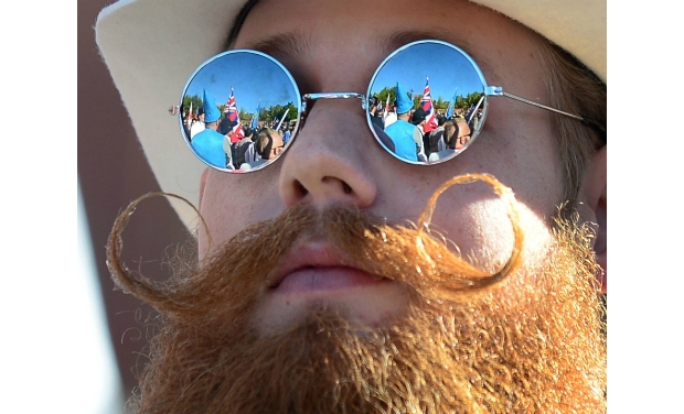  | crowd is reflected |  | Photo 8of 9